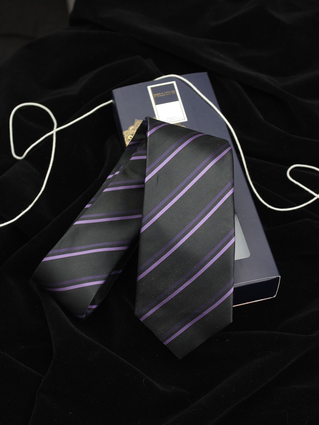 PELUCHE Men Black & Purple Striped Broad Tie-picture-28