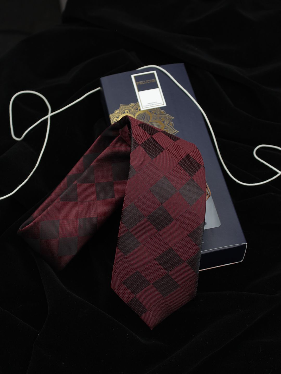 PELUCHE Men Maroon & Black Checked Broad Tie-picture-31