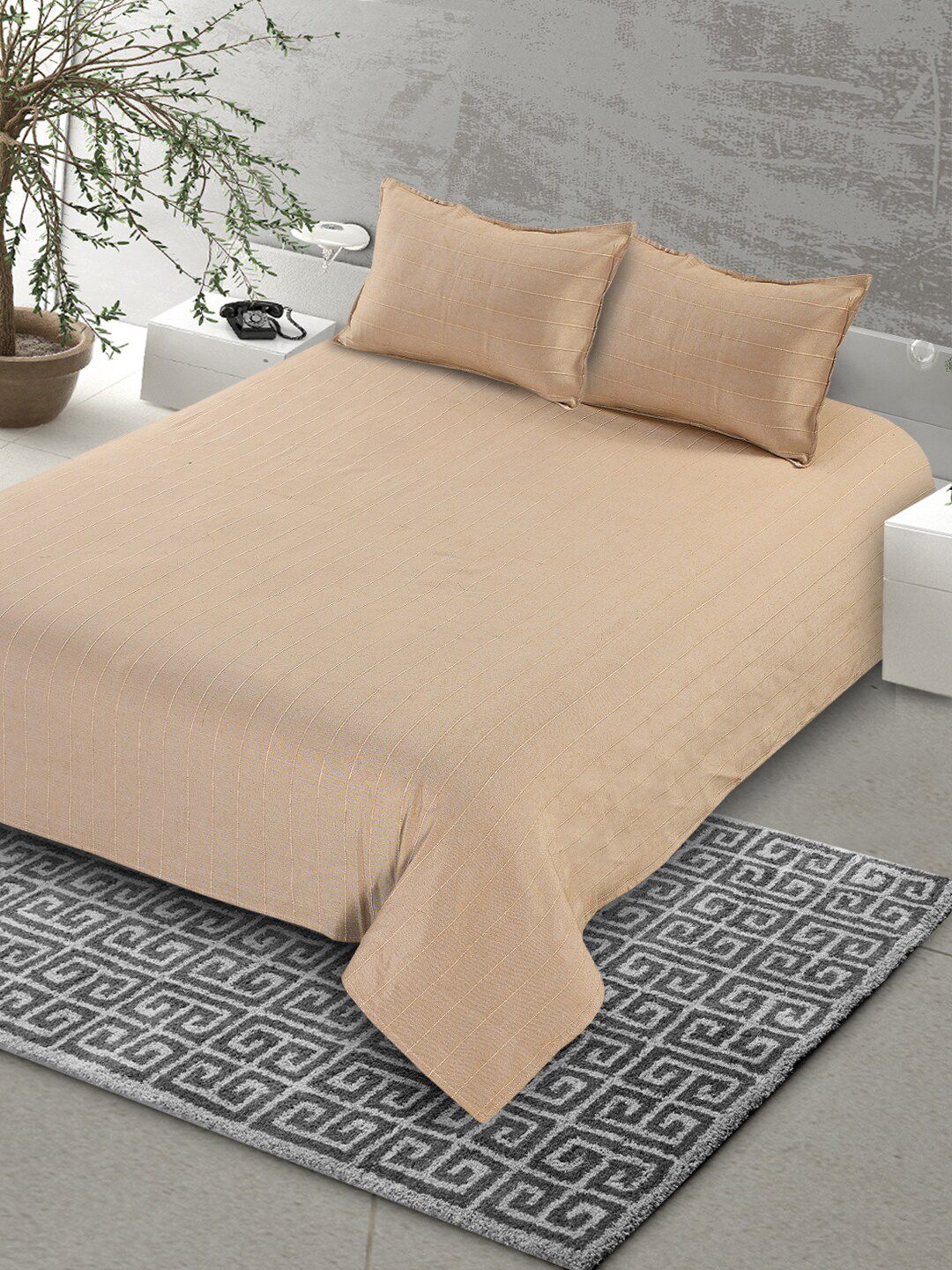 Saral Home Beige Striped 160 TC King Bedsheet with 2 Pillow Covers