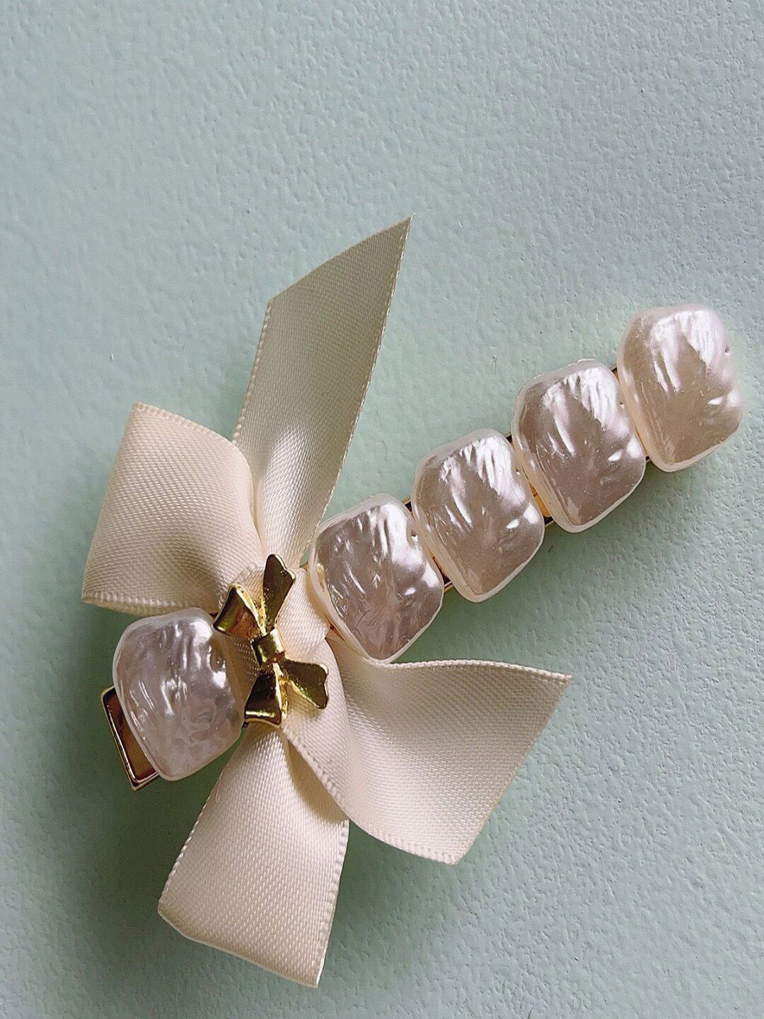 AQUASTREET Women White & Rose Gold Embellished Alligator Hair Clip-image-14