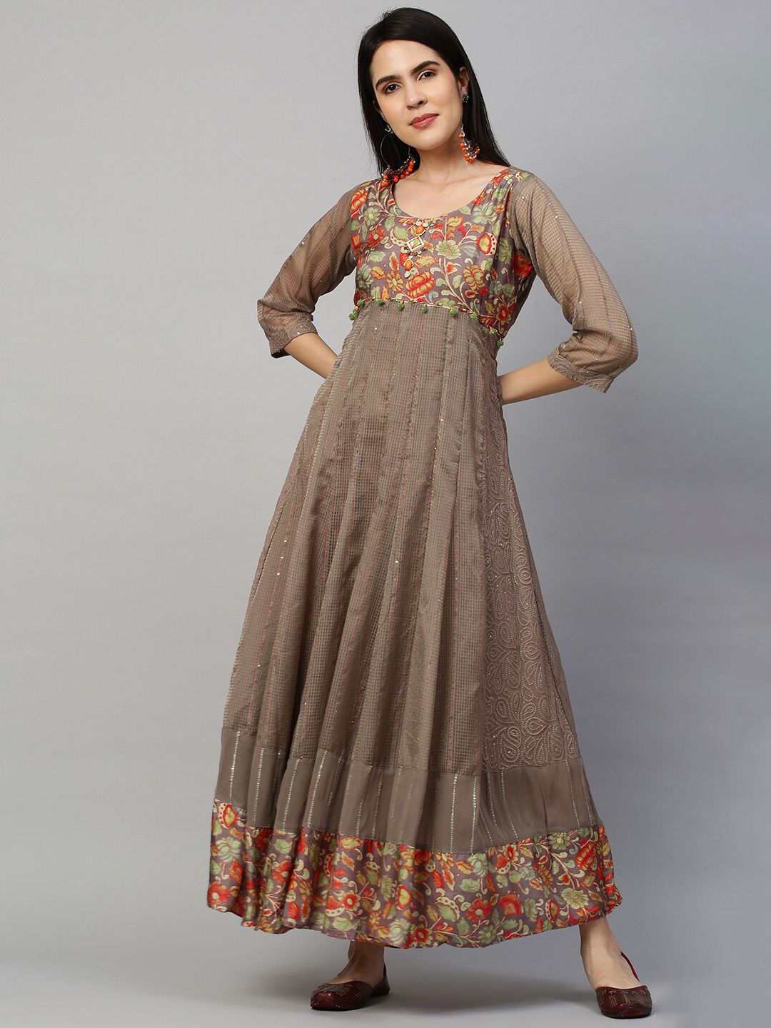 Women ethnic dresses - Buy Women ethnic dresses online in India