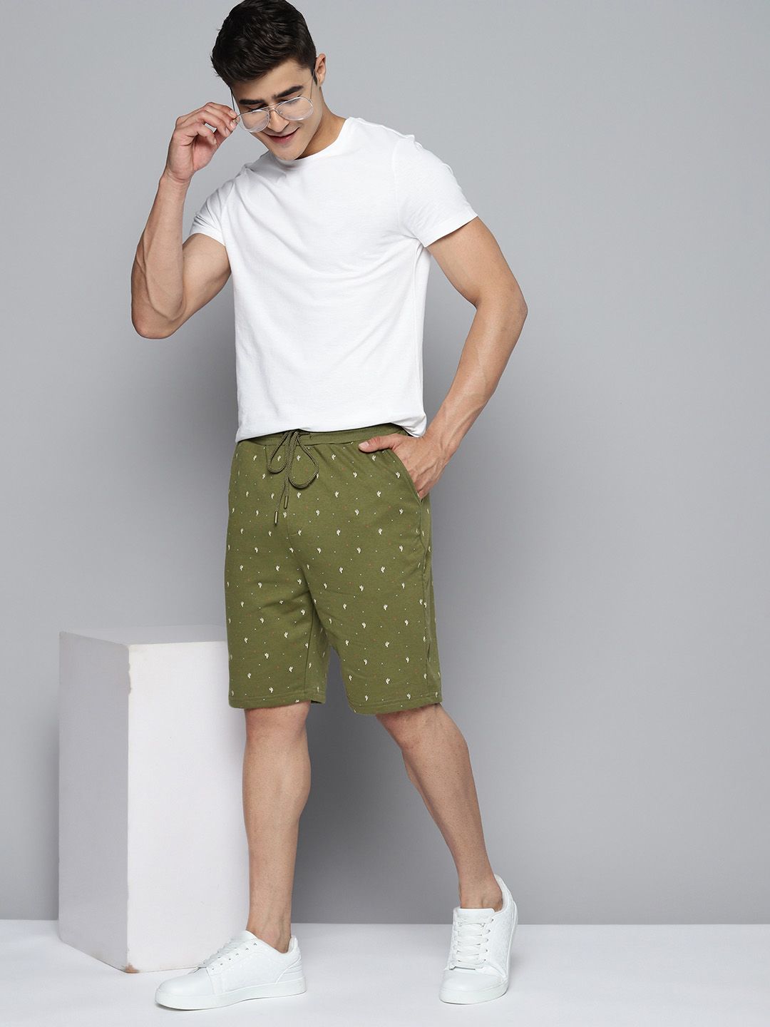Mast and new arrivals harbour shorts