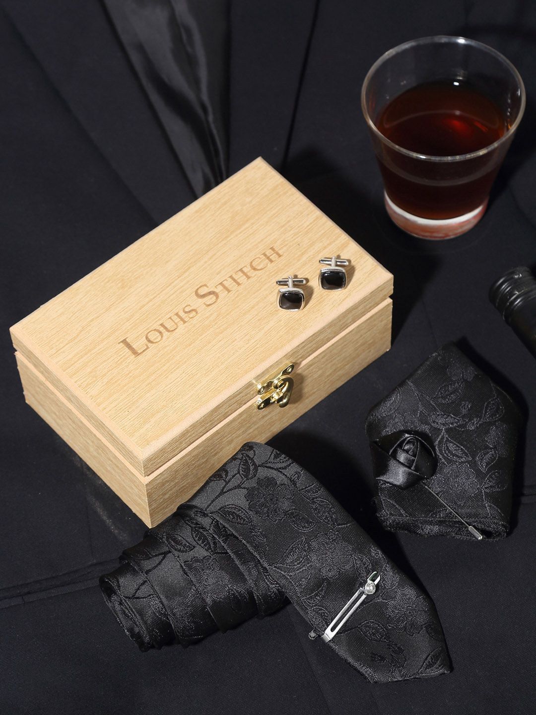 LOUIS STITCH Men Floral Italian Silk Necktie Accessory Gift Set