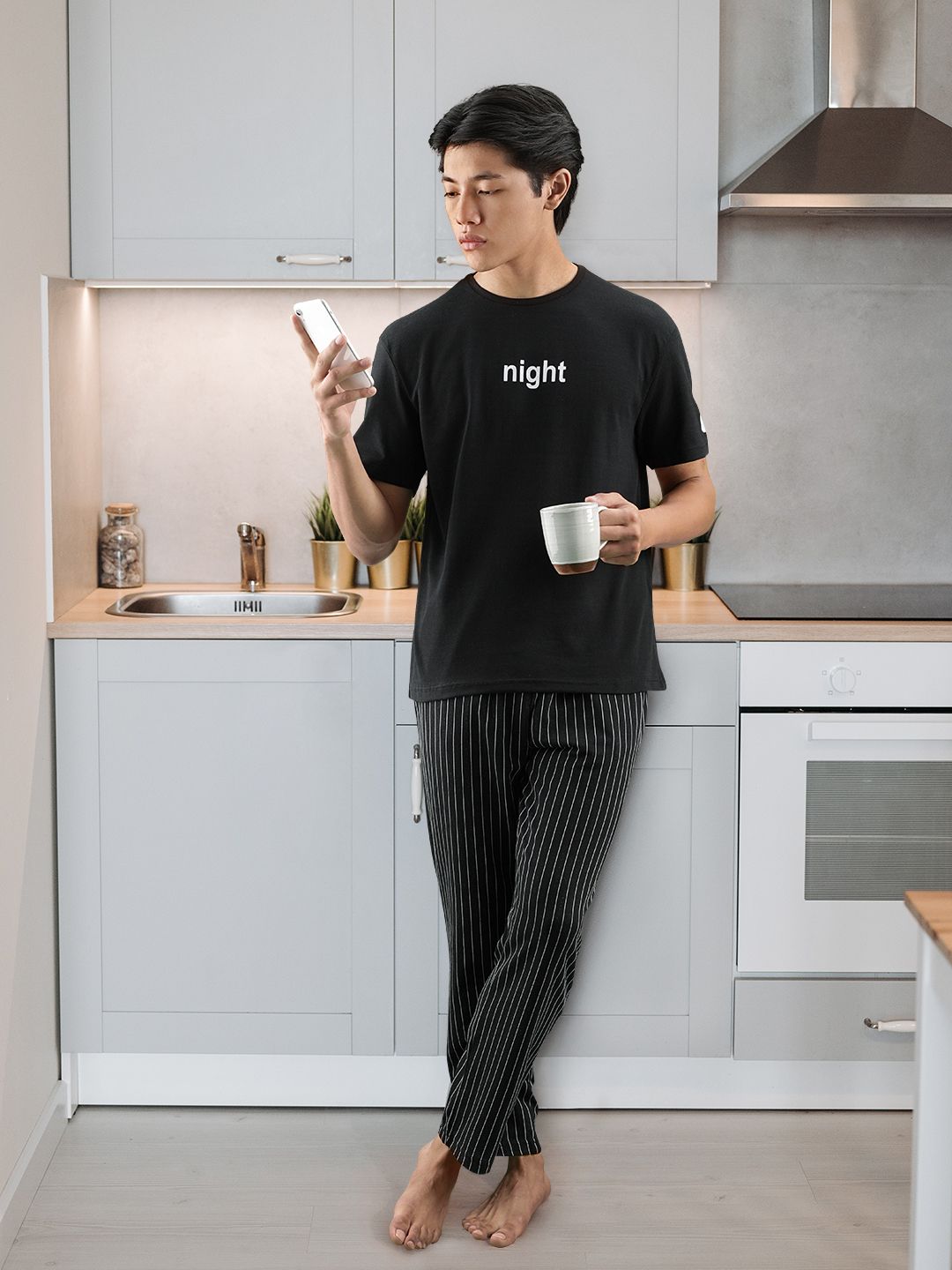 Trendyol Men Black & Off White Pure Cotton Pyjamas Set-picture-21