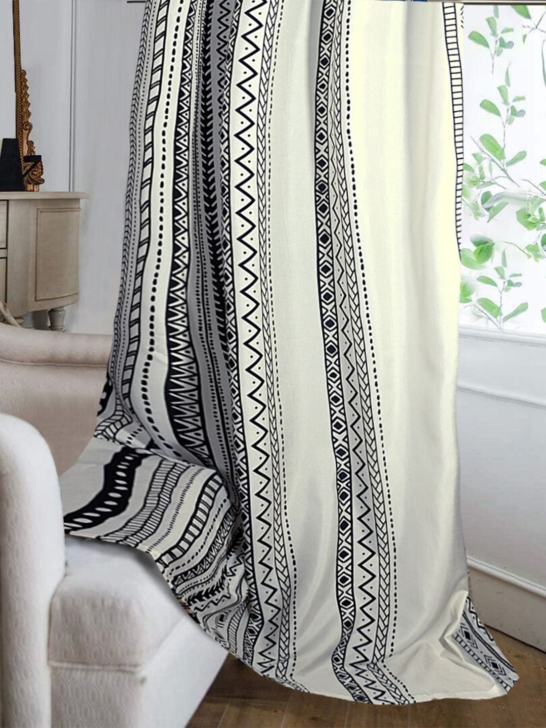 Cortina  Off-White & Black Ethnic Motifs Single Silk Window Curtain-image-47