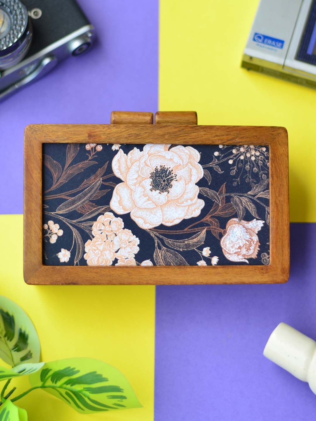 ARTKLIM Women Grey & White Printed Box Clutch-picture-38