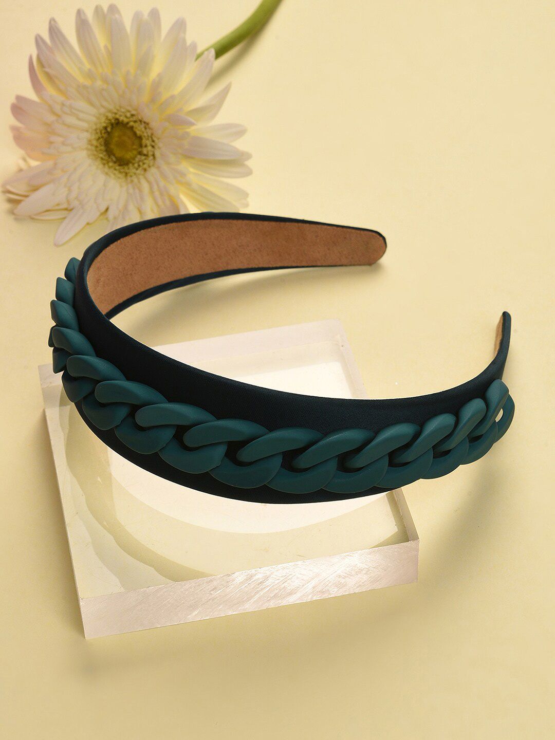 SOHI Women Green Hair Band with Chain Detail-image-40