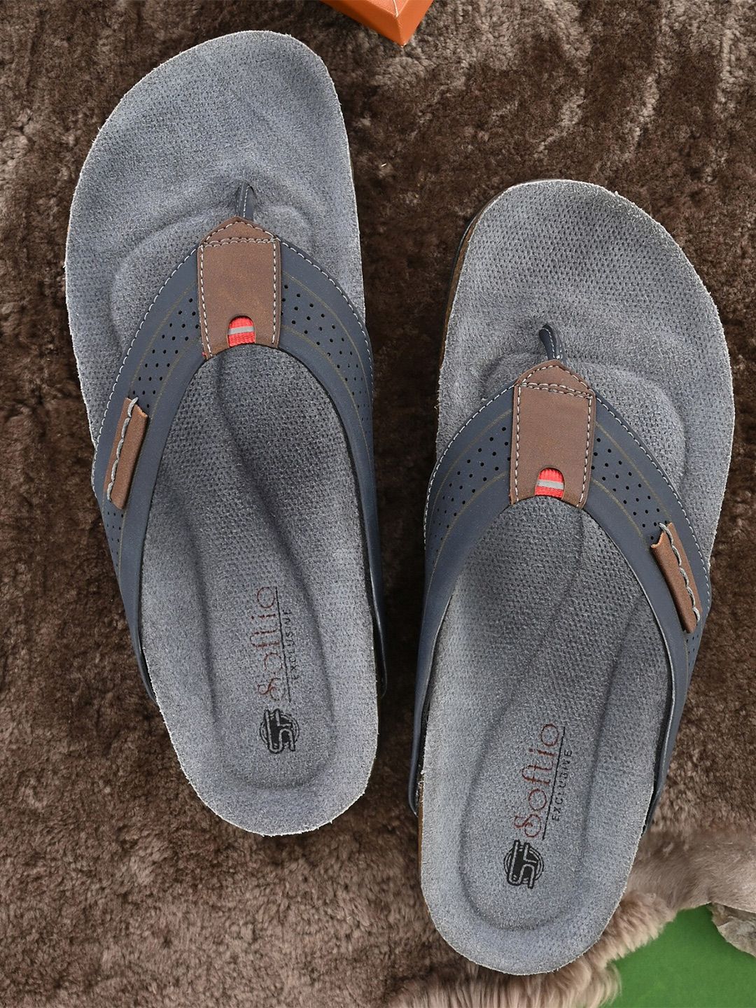 SOFTIO Men Blue Thong Flip-Flops-picture-10
