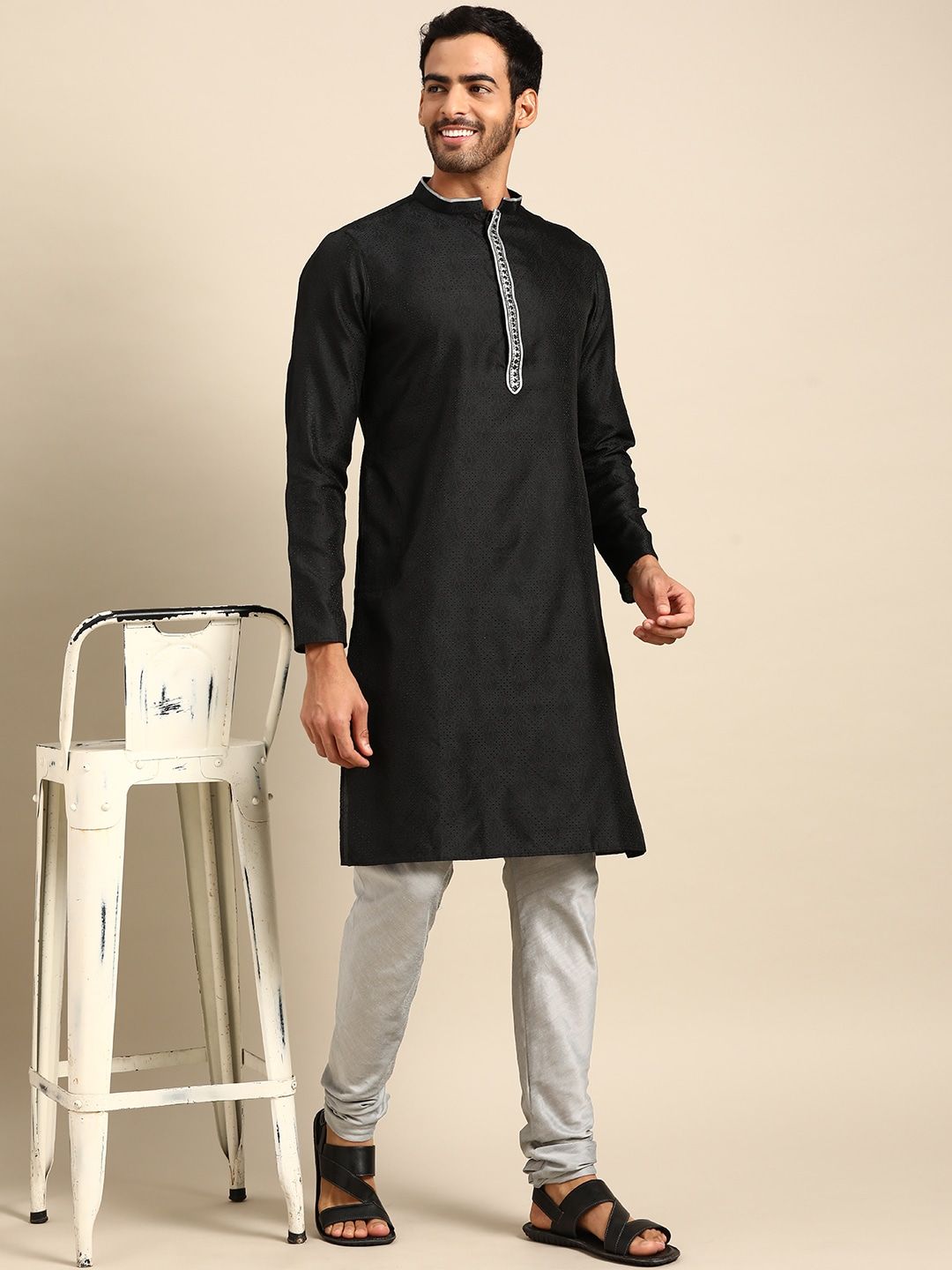 Buy Amodh By Kisah Amodh by Kisah Men Black Ethnic Motifs Kurta with ...