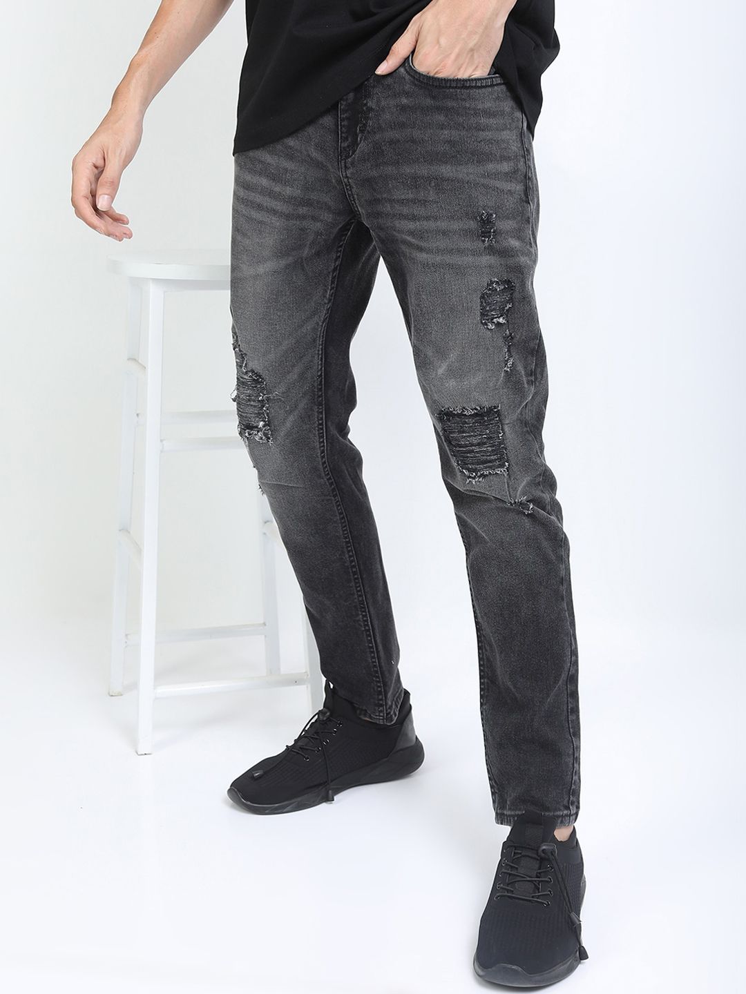 HIGHLANDER Men Grey Tapered Fit Mildly Distressed Heavy Fade Stretchable Jeans-picture-12