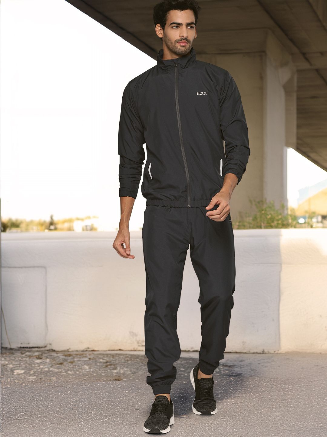 HRX by Hrithik Roshan Men Navy Blue Solid Running Tracksuits-picture-12