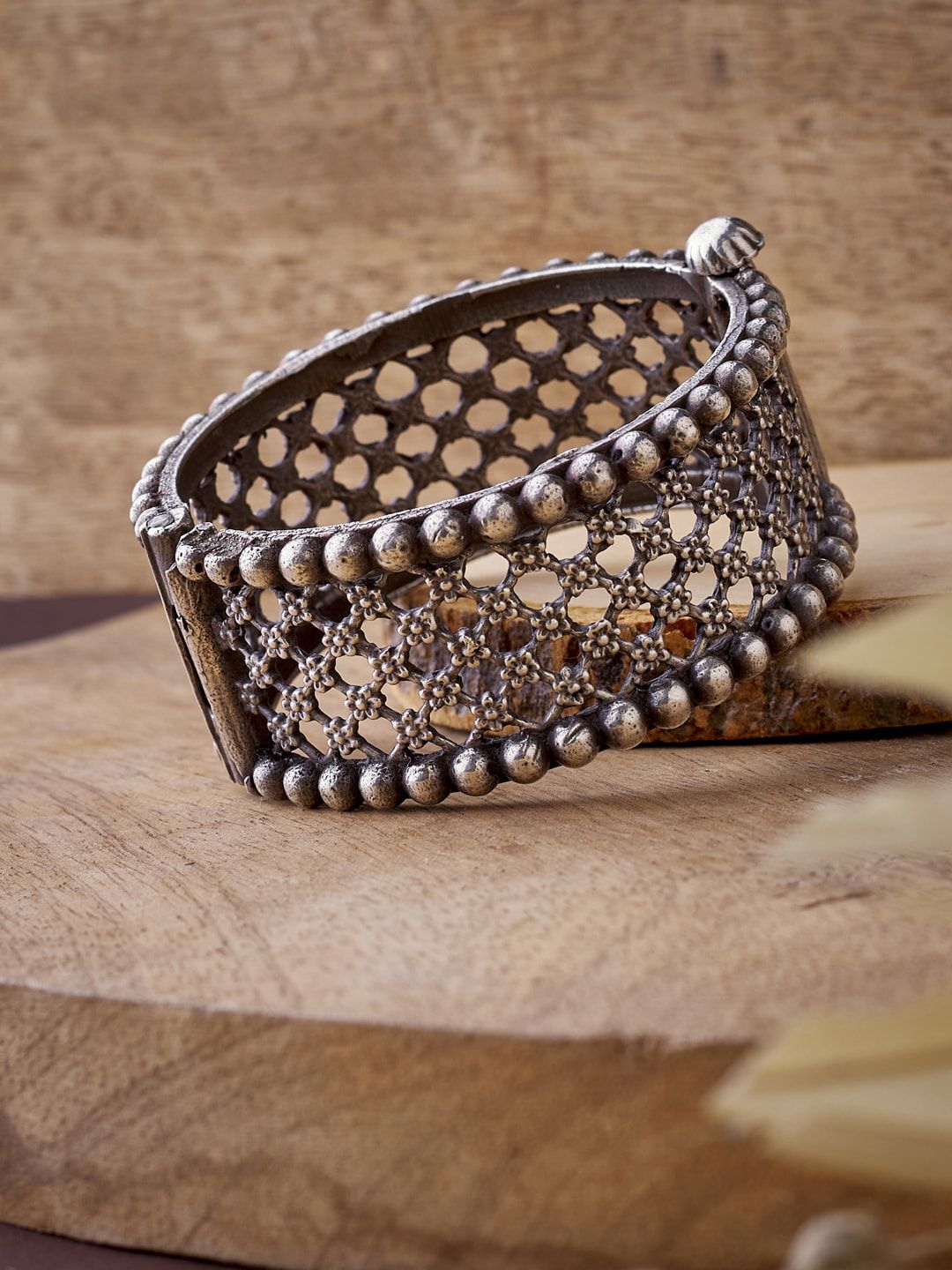 ATIBELLE Women Oxidised Silver-Plated German Silver Bangle