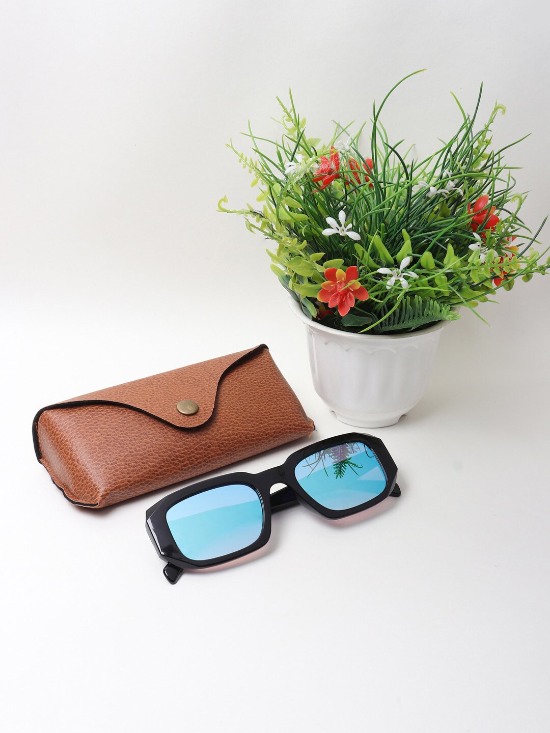 Swiss Design Unisex Mirrored Lens & Black UV Protected Wayfarer Sunglasses SDSG-11944-01