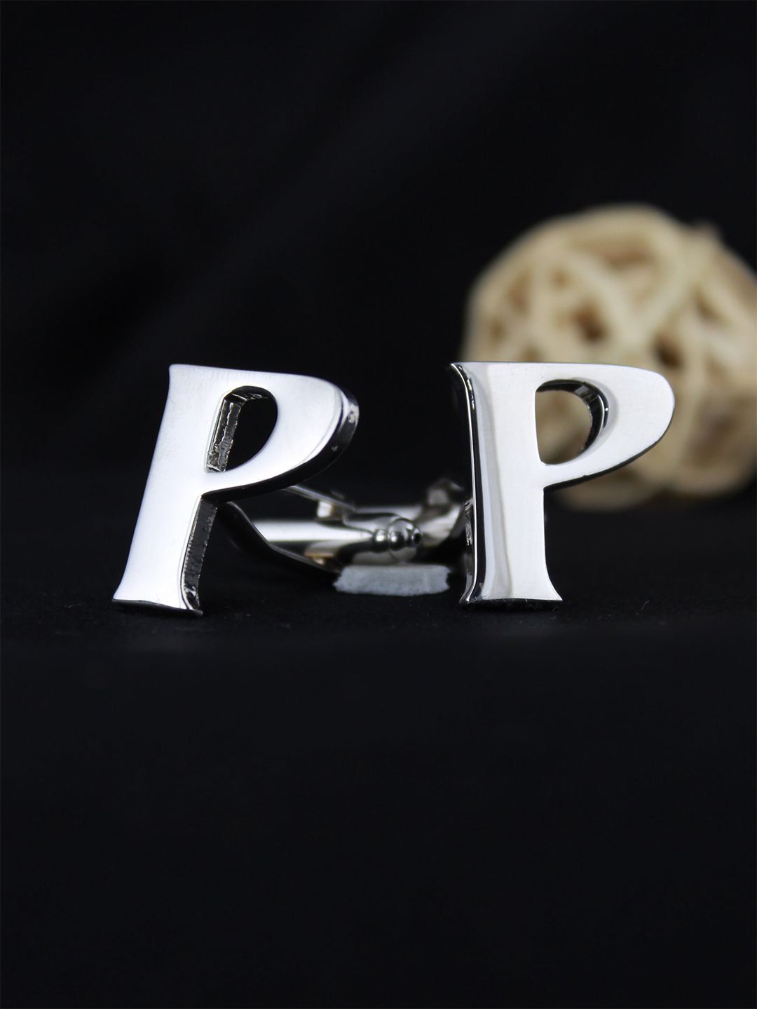 PELUCHE Silver-Toned Alphabet Cufflink-picture-30