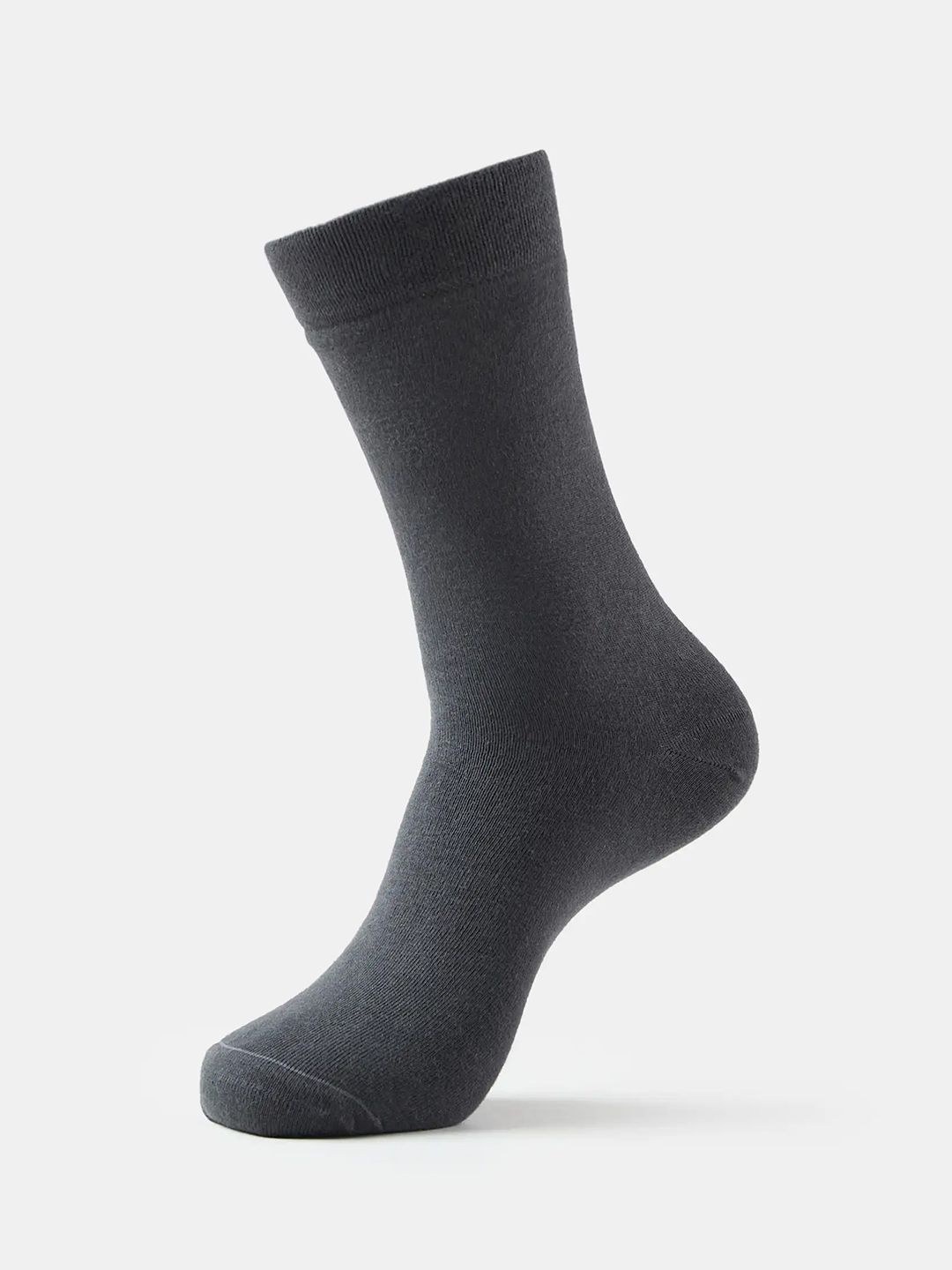 Jockey Men Solid Grey Solid Calf Length Socks-image-3