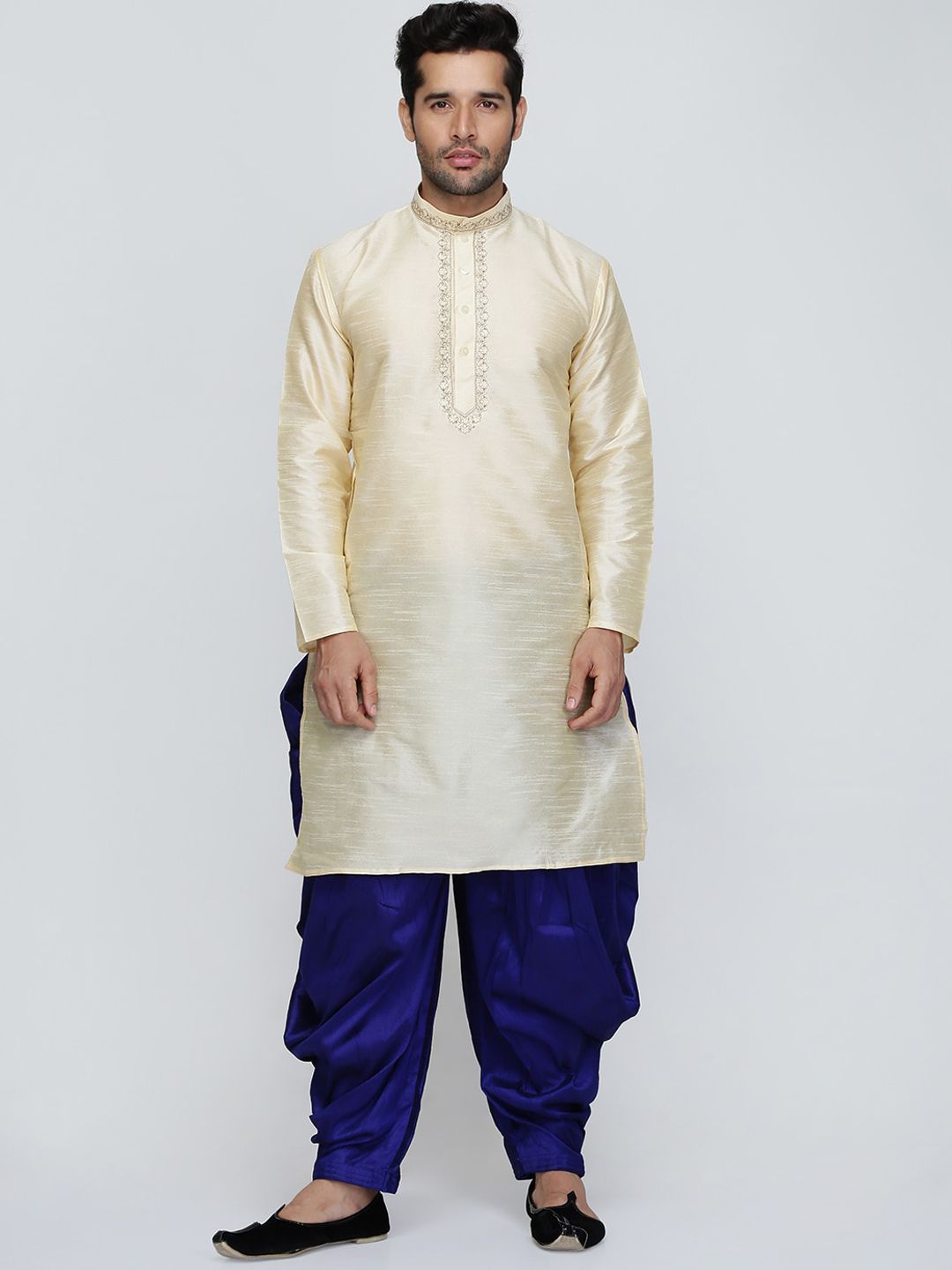 ROYAL KURTA Men Gold-Toned Yoke Design Thread Work Kurta-picture-20