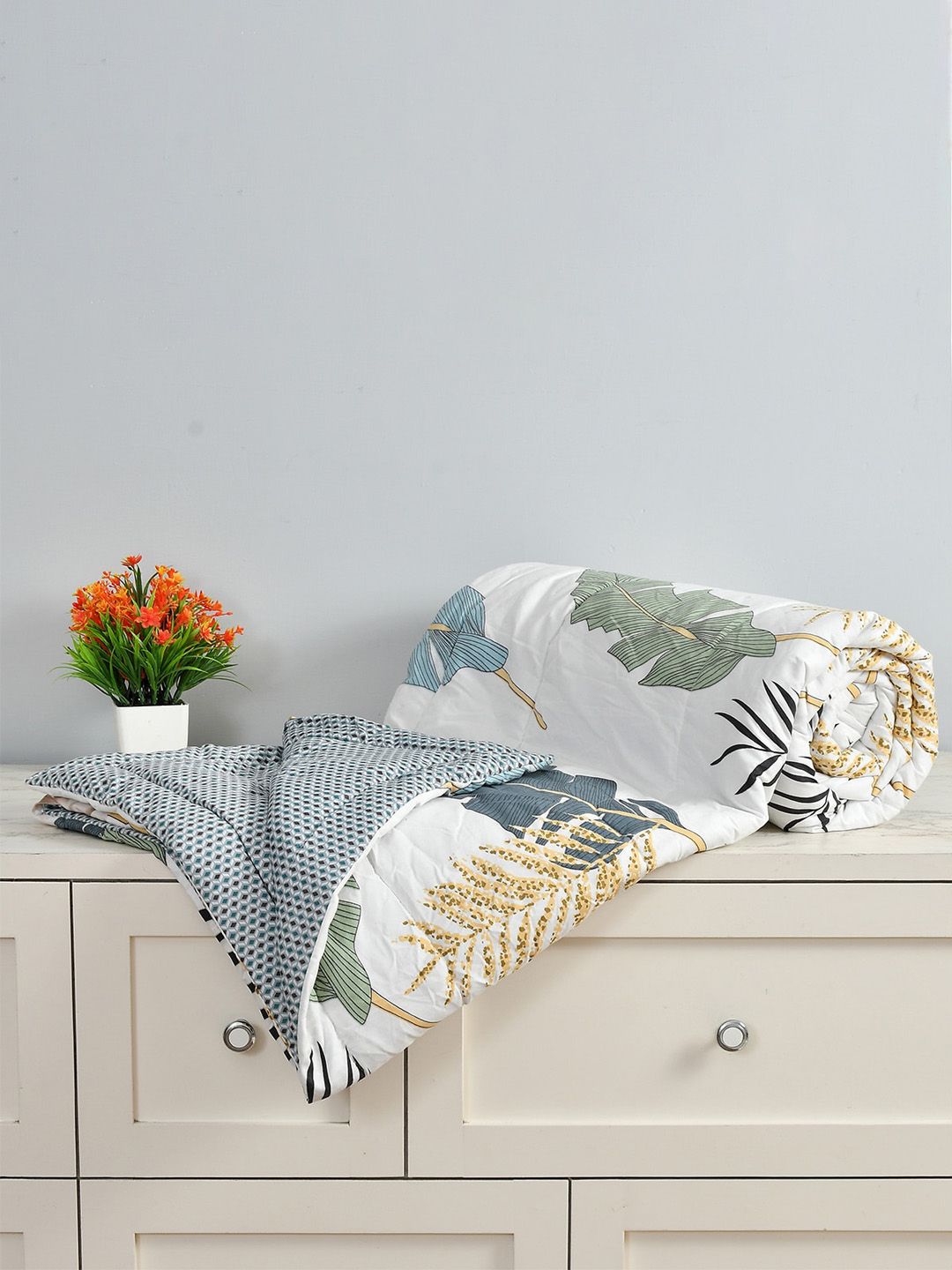 Florida  Off White & Grey Printed King Size Bedding Set