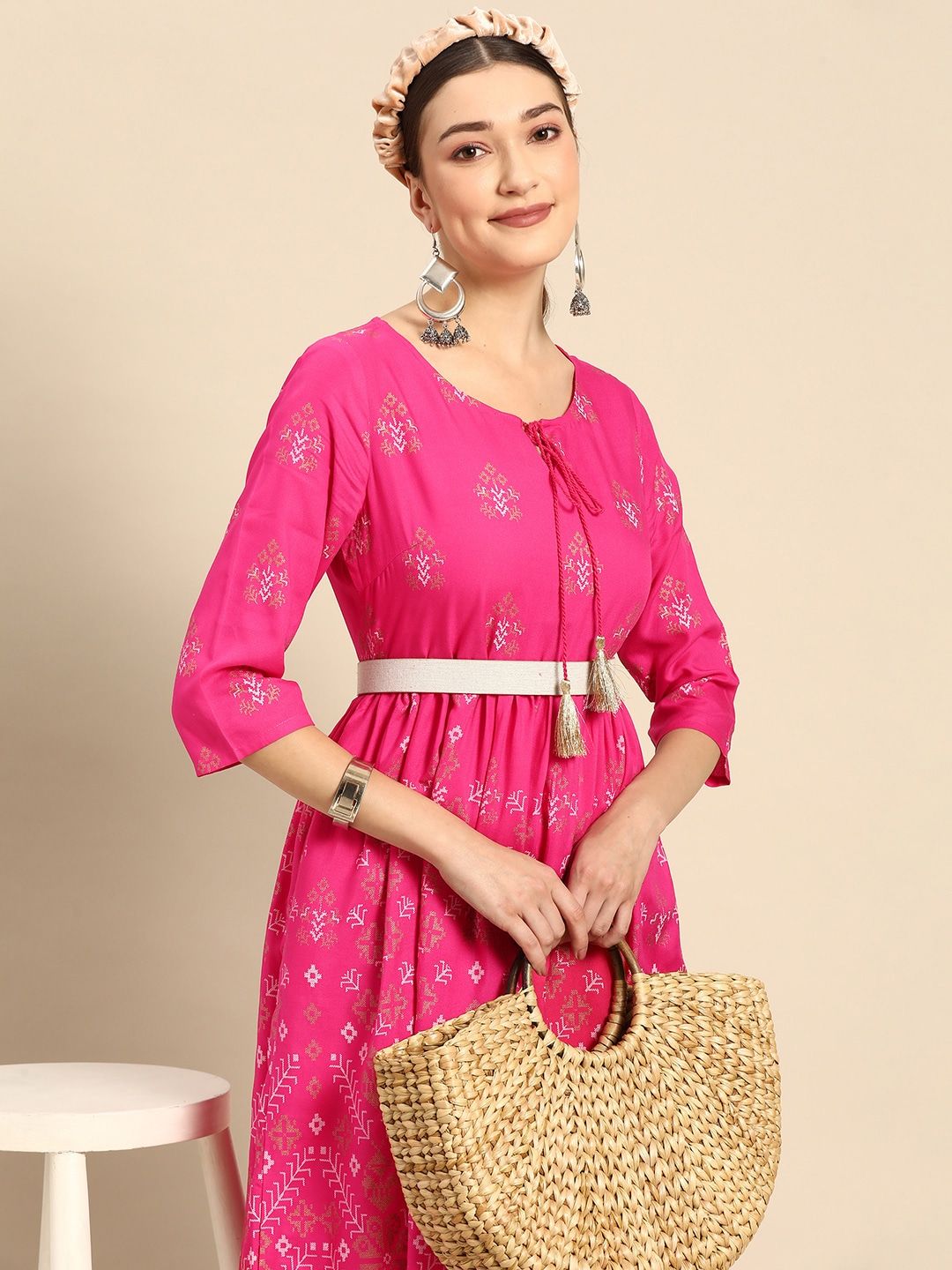 Sangria Women Pink & Golden Printed Tie-Up Neck A-Line Dress-picture-12