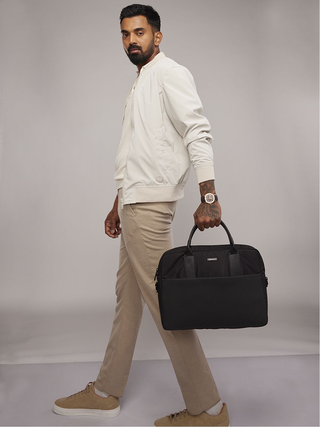 CARRIALL Unisex Black Messenger Bag-picture-10