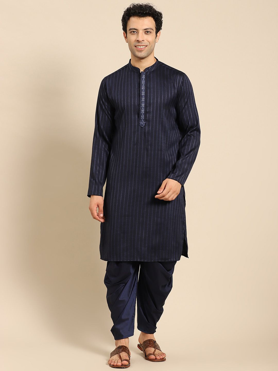 Amodh by Kisah Men Navy Blue & White Striped Thread Work Kurta-image-10