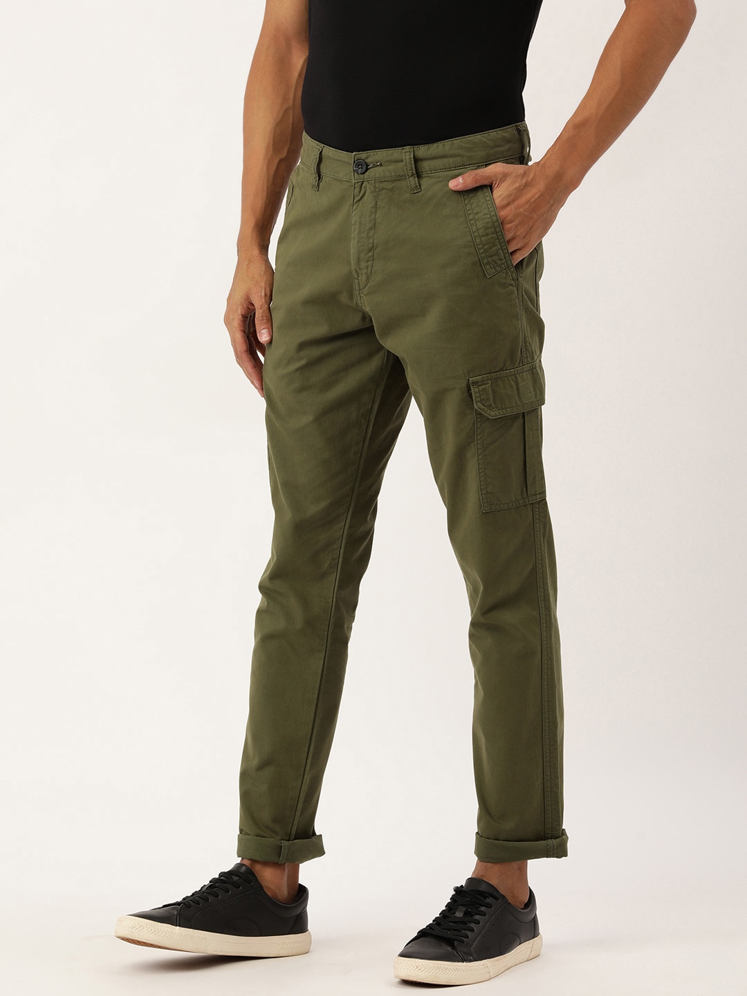 IVOC Men Olive Green Solid Slim Fit Casual Pure Cotton Cargos - Price ...