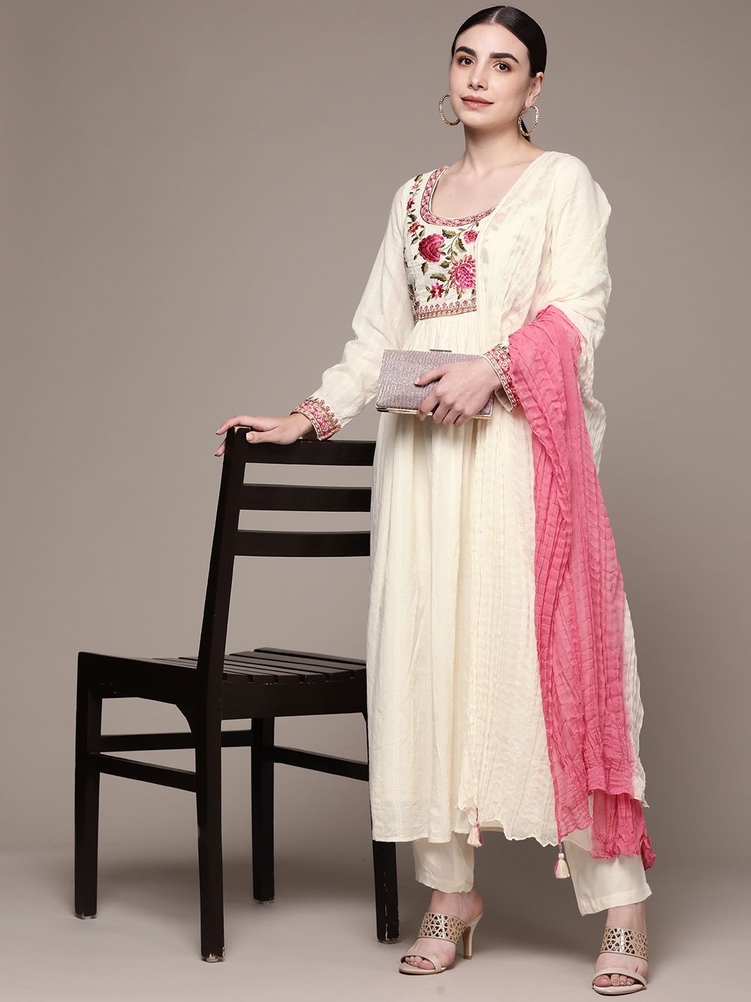 aarke Ritu Kumar Women Off White Floral Embroidered Kurta With Trousers & With Dupatta