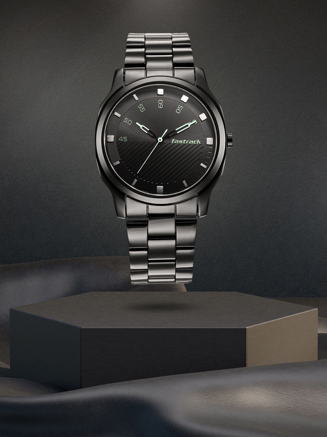 Fastrack Men Black Brass Dial & Steel Toned Stainless Steel Bracelet Style Straps Analogue Watch-image-23