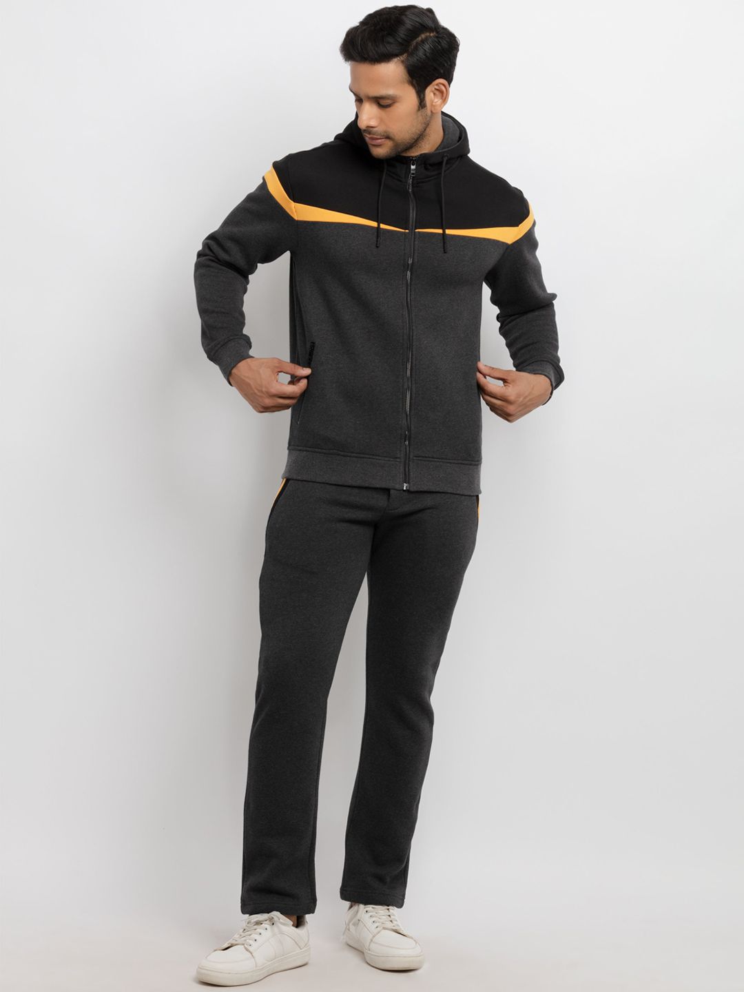 Status Quo Men Black & Grey Colourblocked Tracksuit-picture-13