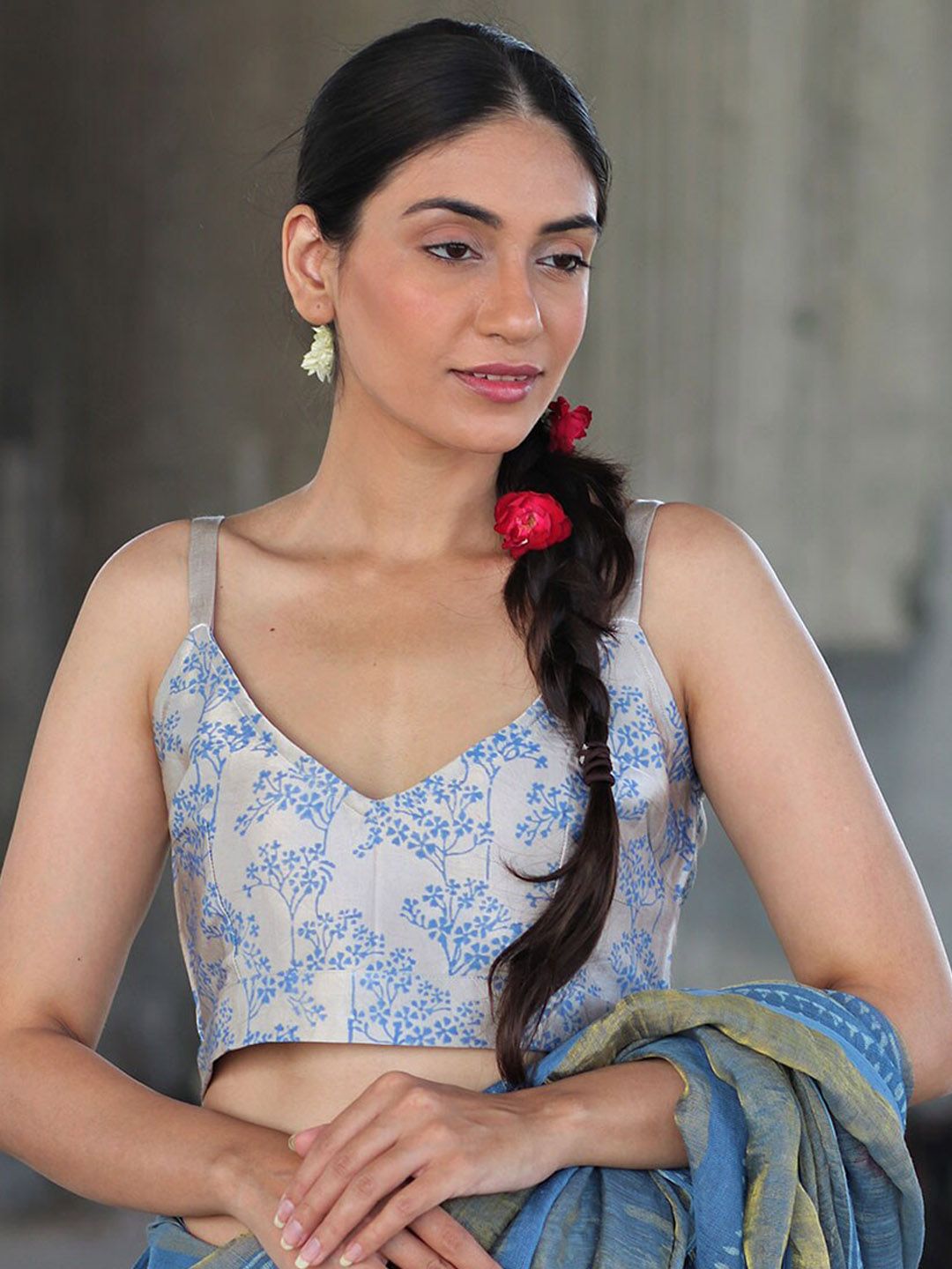 Chidiyaa Women Blue & Cream Printed Silk Saree Blouse-image-14