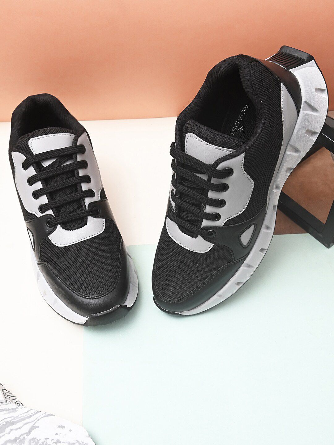 Roadster Men Black Colourblocked Sneakers-picture-39