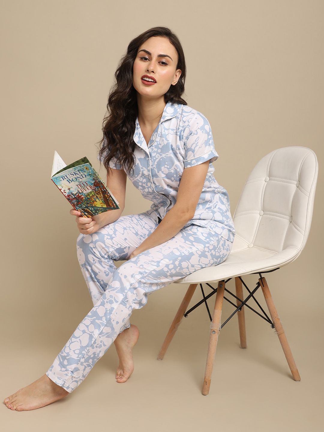 Claura Women White & Blue Printed Night suit