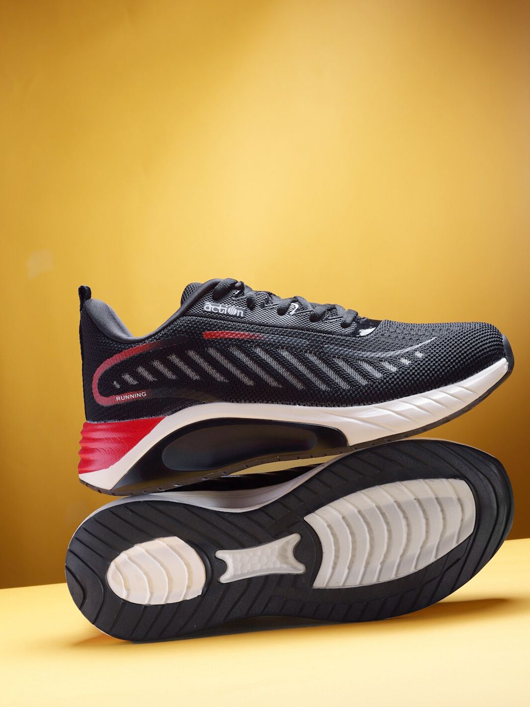 Round-Toe Sports Shoes with Lace Fastening