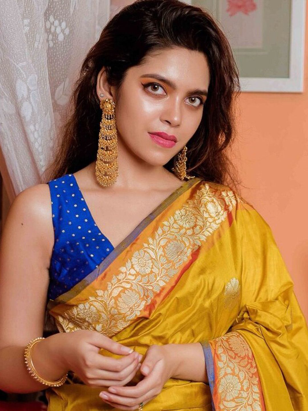 Suta Women Blue Printed Saree Blouse-picture-26