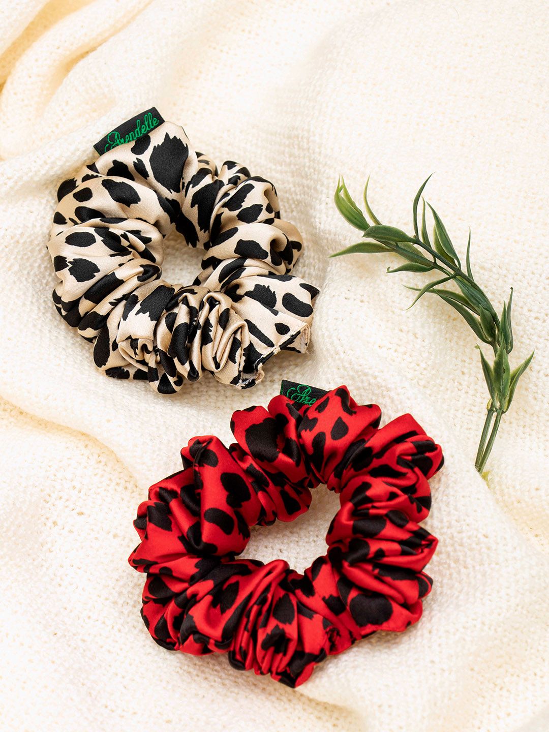 Arendelle Women Red & Beige Set of 2 Ponytail Holders-image-8