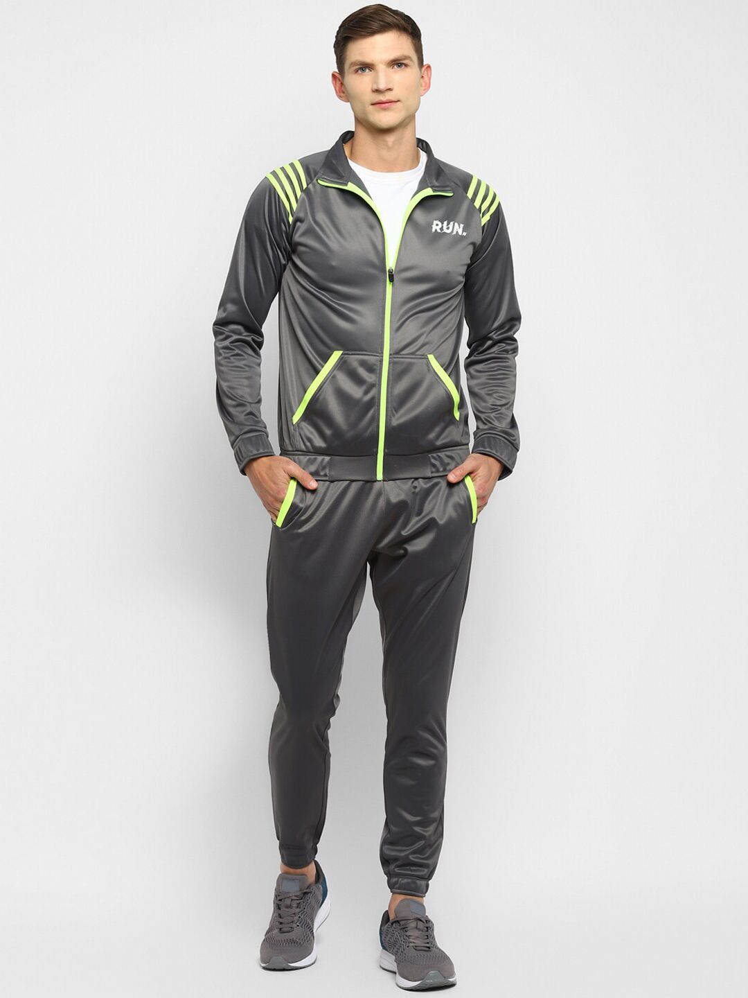 Yuuki Men Grey Solid Sports Tracksuits-picture-27
