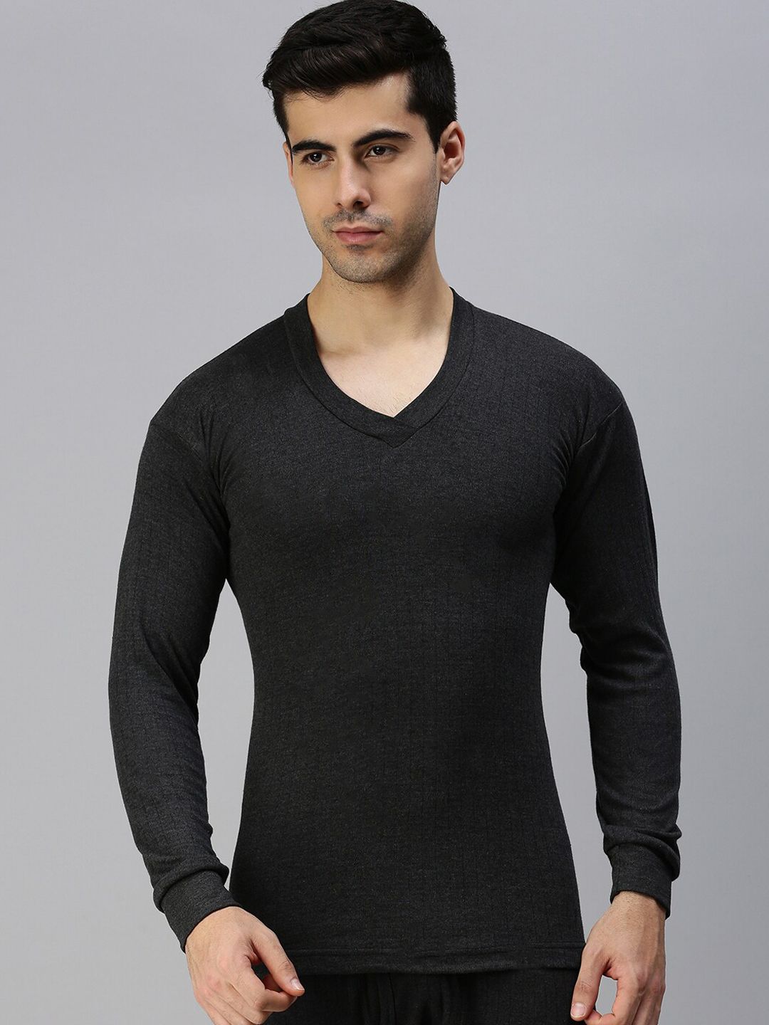 LUX PARKER Men Black Solid Slim-Fit  Cotton Thermal Top-picture-37