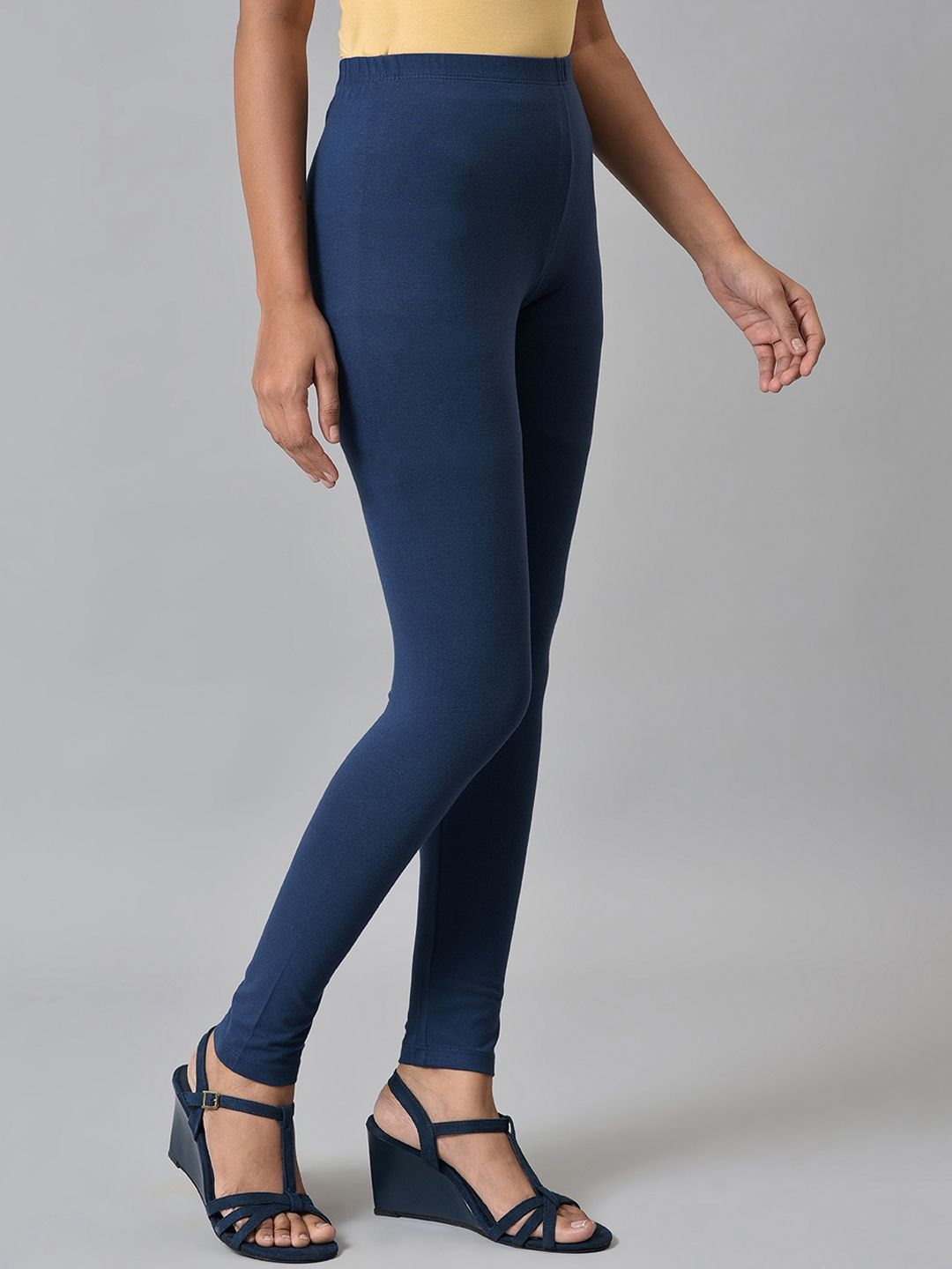 Buy AURELIA Textured Regular Fit Polyester Women's Leggings