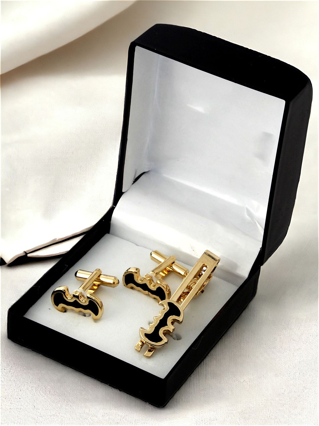 LUCKY JEWELLERY Black Gold Plated Quirky Cufflink-picture-39