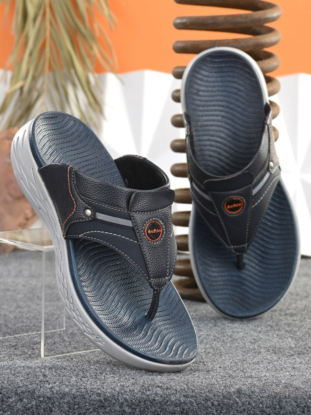 SOFTIO Men Blue & White Thong Flip-Flops-picture-22