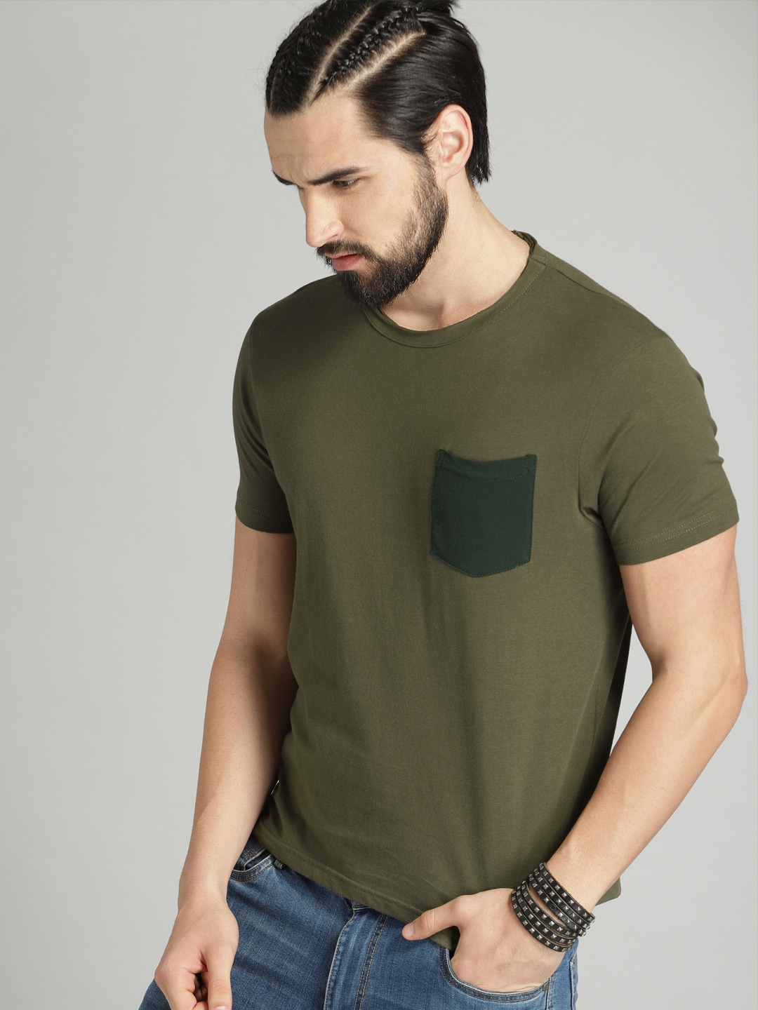 Roadster Men Olive Green Solid Raw Edge Round Neck T-shirt