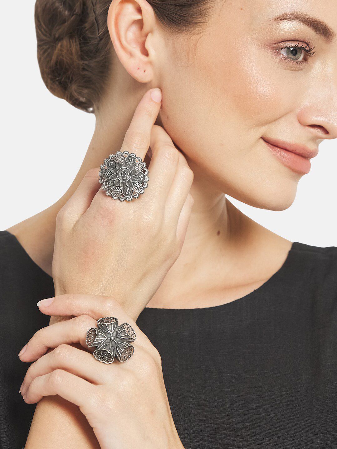 ATIBELLE Set Of 2 Oxidized Silver-Plated Floral-Charm Finger Ring