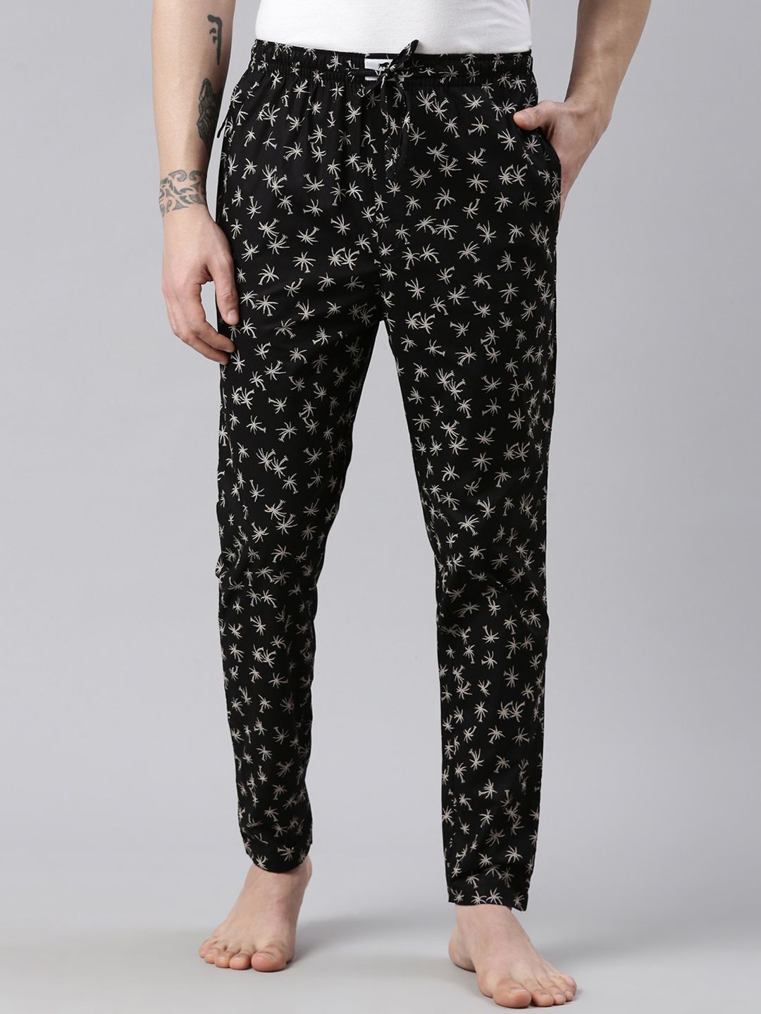Bushirt Men Black & White Pure Cotton Drawstring Mid-Rise Lounge Pants-picture-22