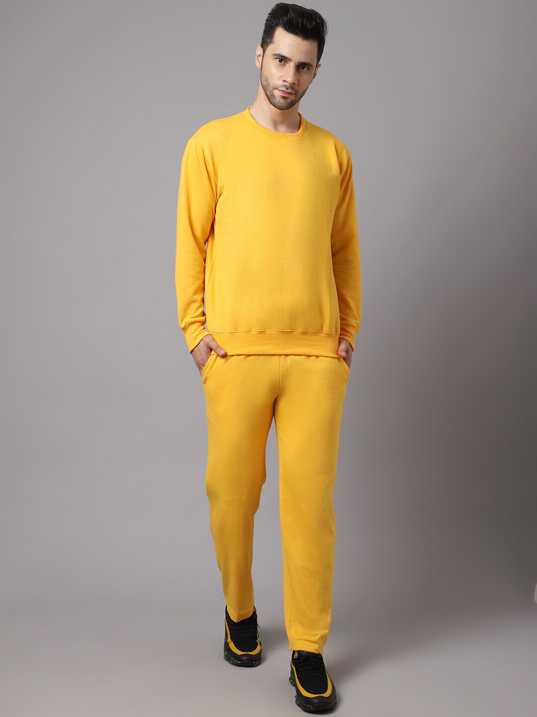 mack jonney VIMAL JONNEY Men Yellow Solid Tracksuits-picture-32