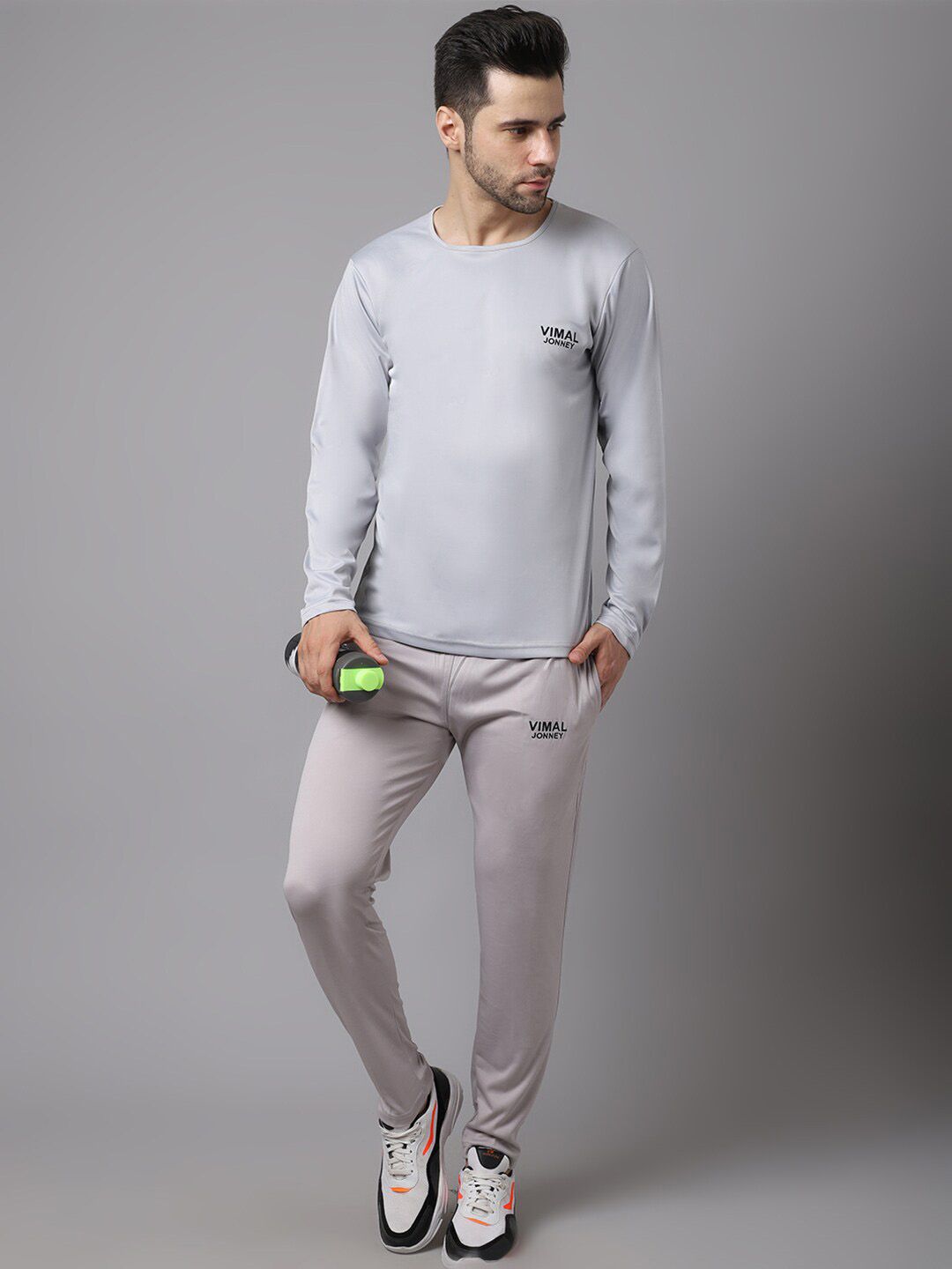 mack jonney VIMAL JONNEY Men Grey Solid Tracksuit-picture-35