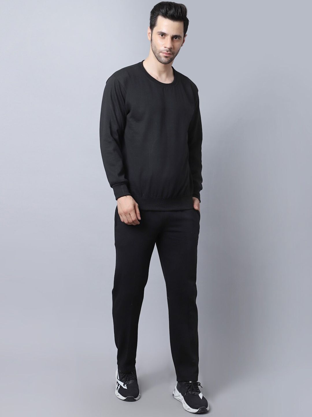 mack jonney VIMAL JONNEY Men Black Solid Tracksuit-picture-24