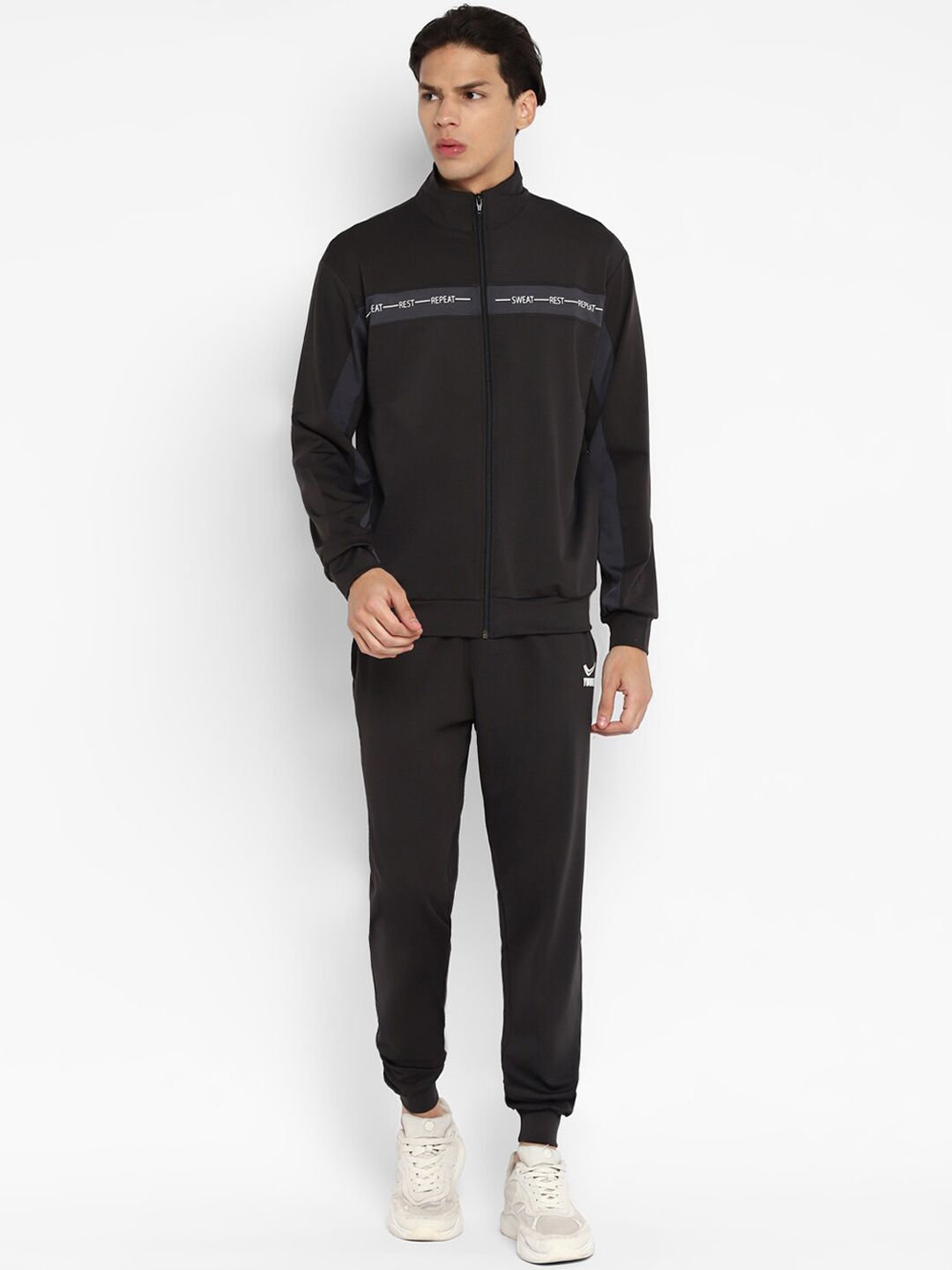 Yuuki Men Black Solid Tracksuits-picture-32