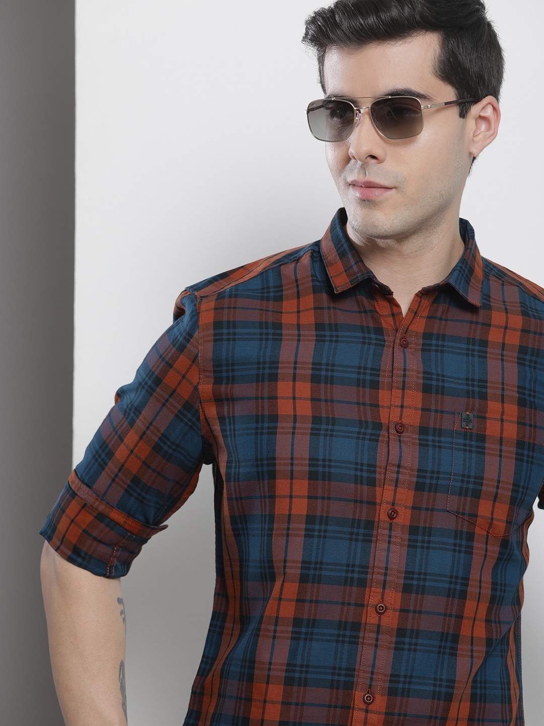The Indian Garage Co Men Navy Blue & Orange Checked Pure Cotton Casual Shirt