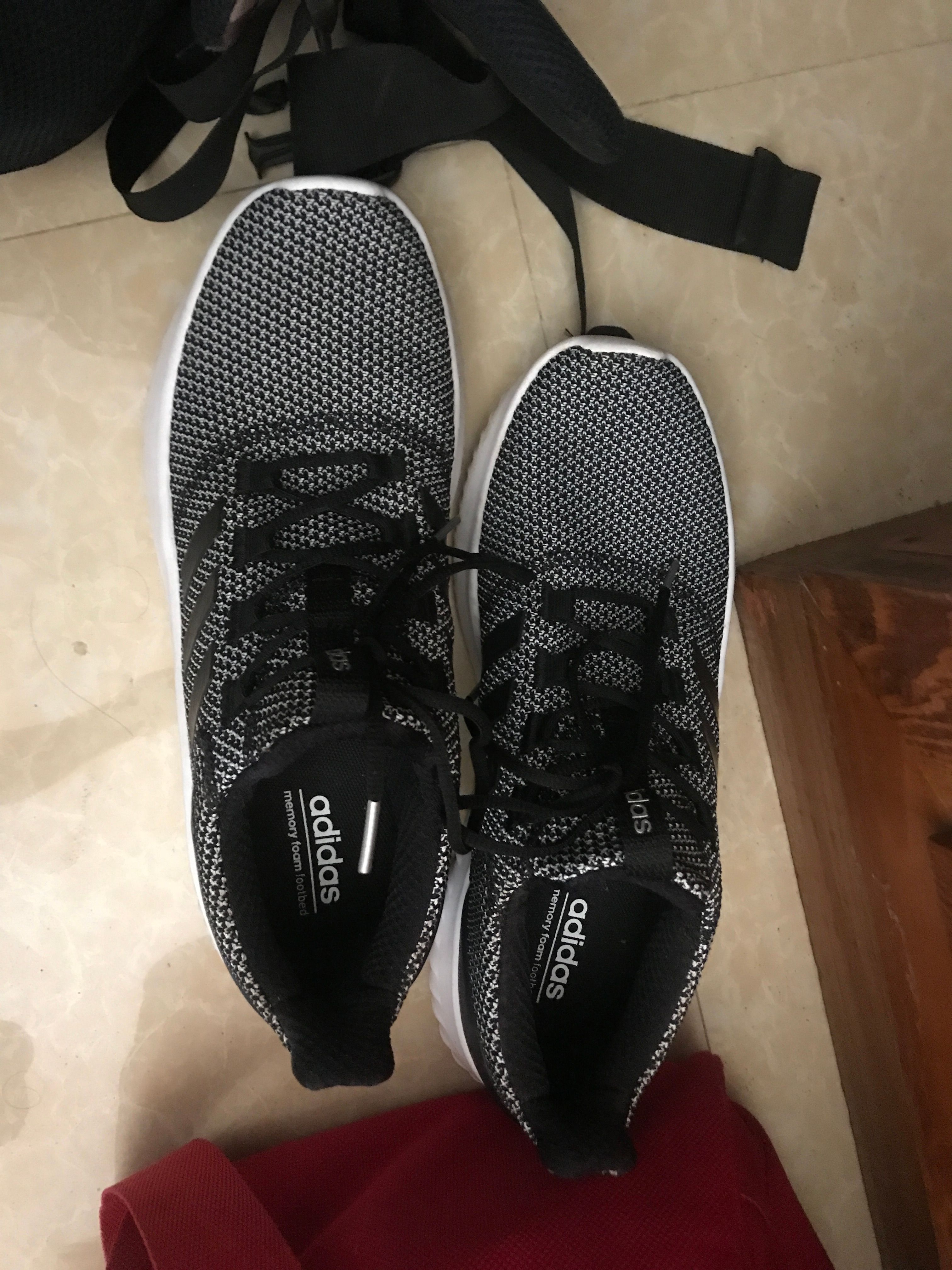 adidas memory foam black