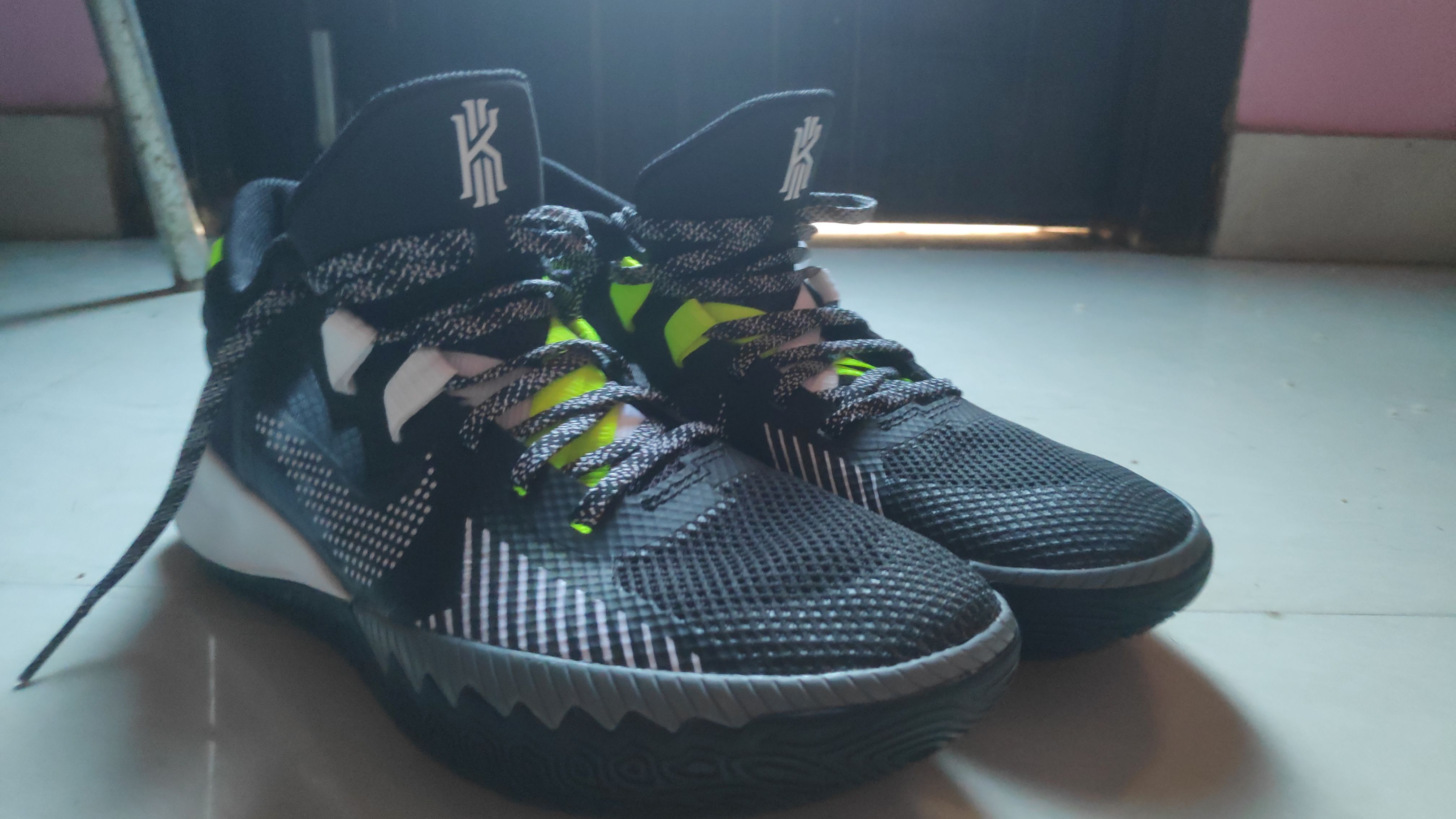 Buy Nike Men Black KYRIE FLYTRAP V Basketball Shoes - Sports Shoes
