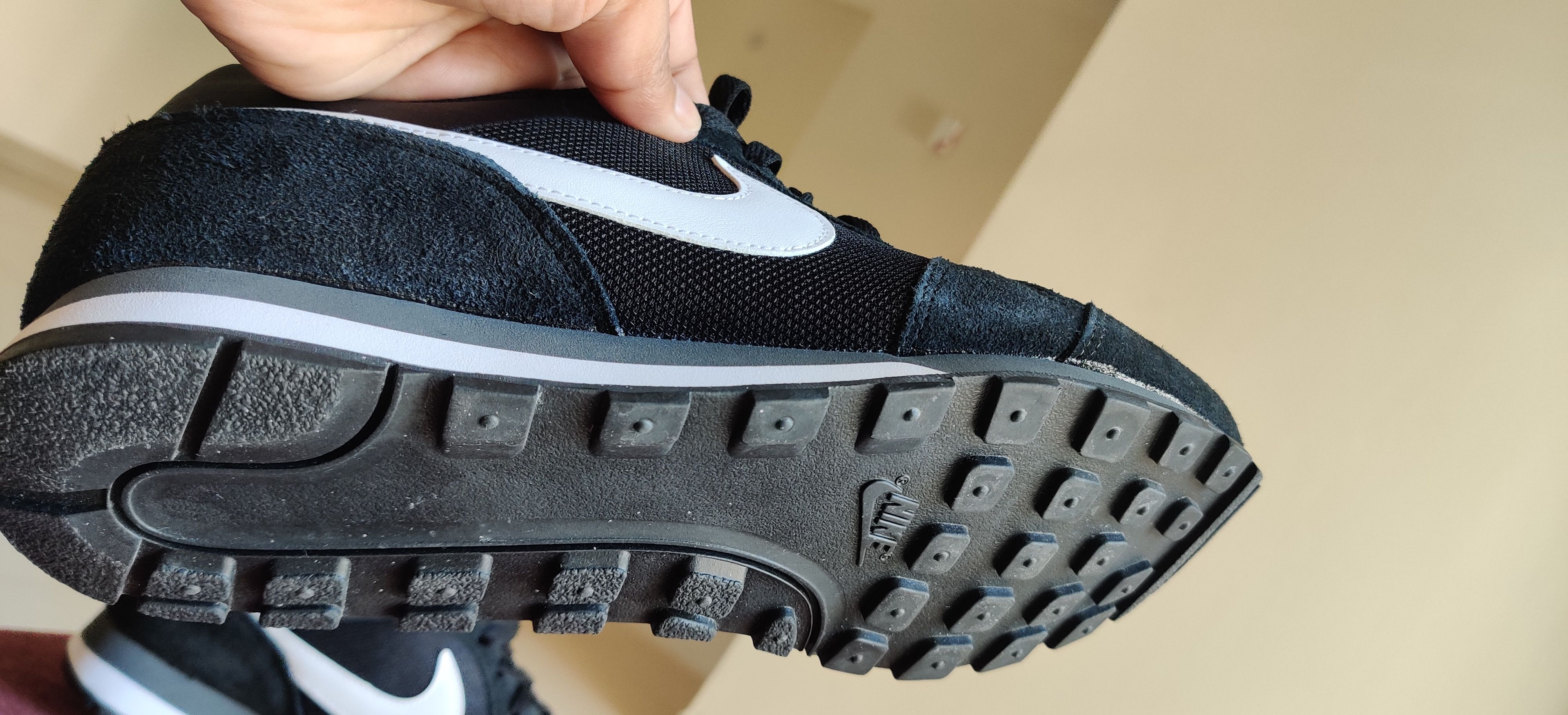 nike md runner 2 black anthracite